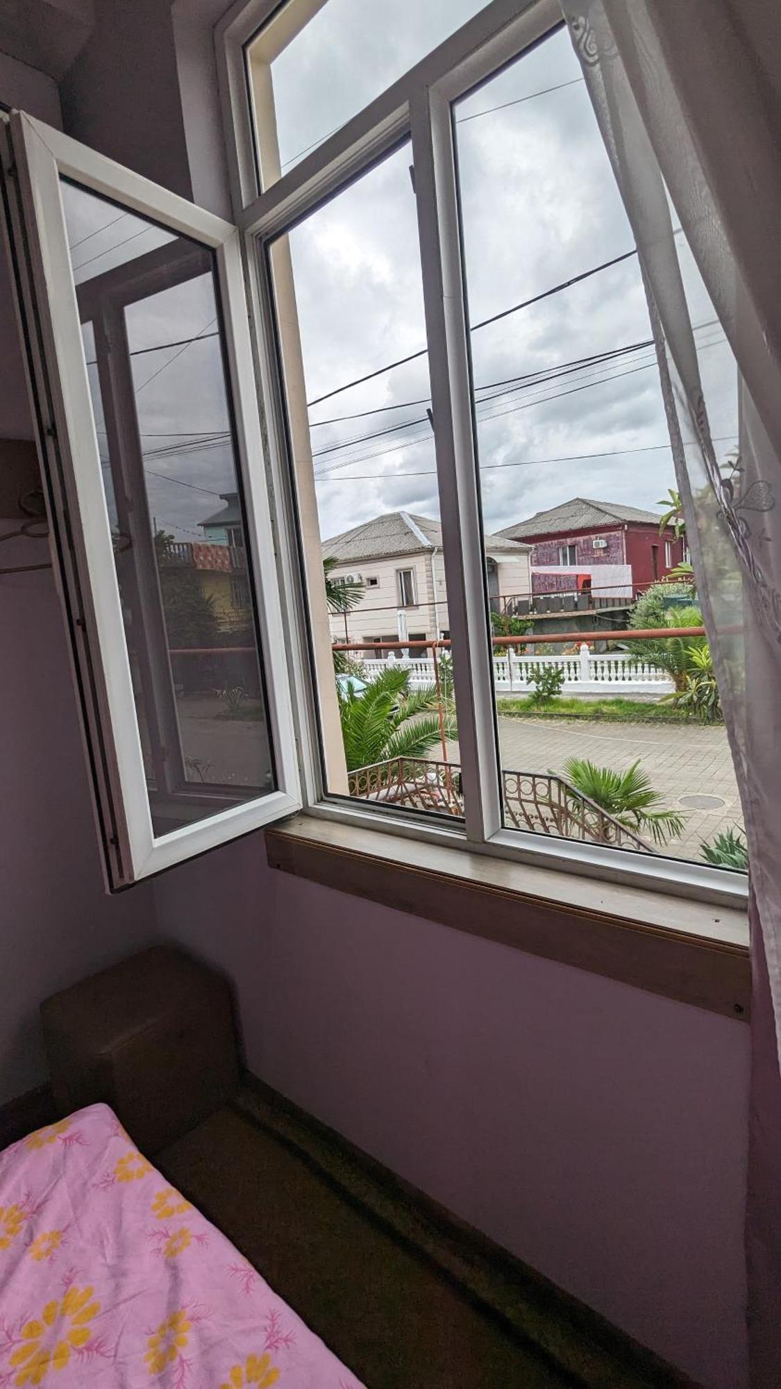 Mano's Guest House Kobuleti Chambre photo